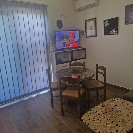 Vera Apartment Kampor Екстер'єр фото
