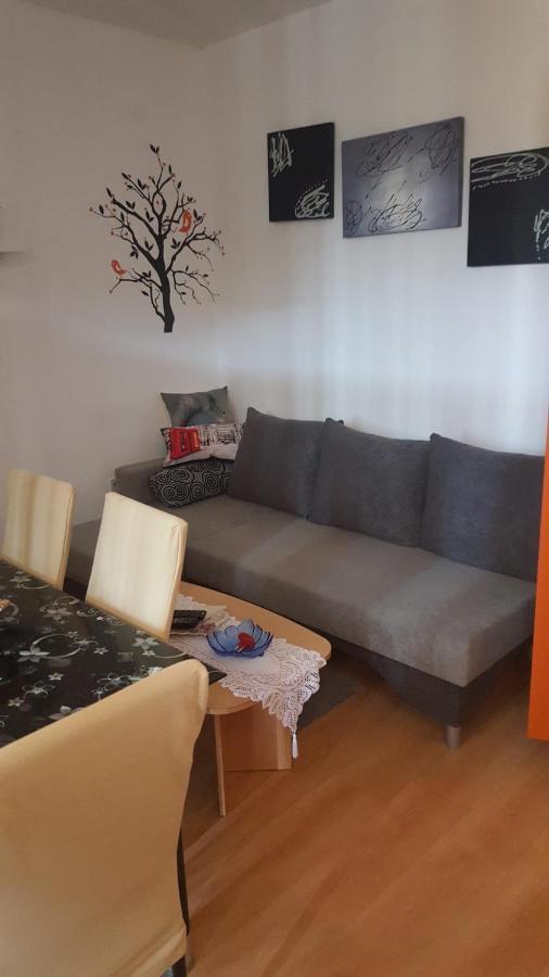 Vera Apartment Kampor Екстер'єр фото