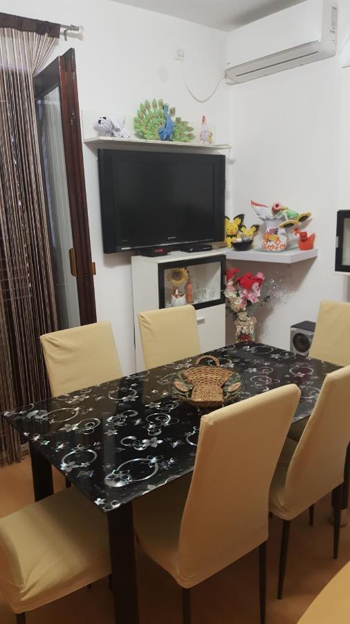 Vera Apartment Kampor Екстер'єр фото