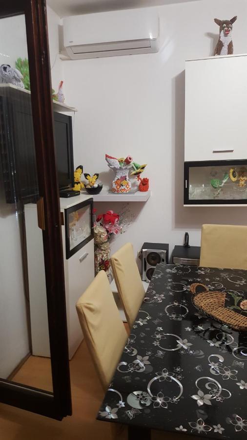 Vera Apartment Kampor Екстер'єр фото