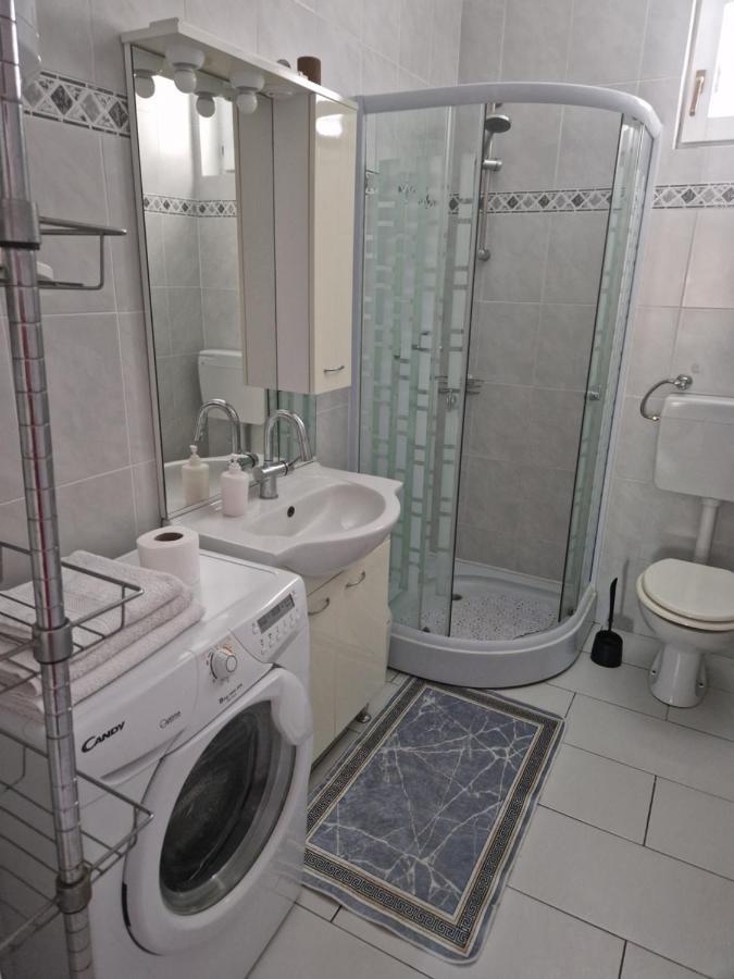 Vera Apartment Kampor Екстер'єр фото