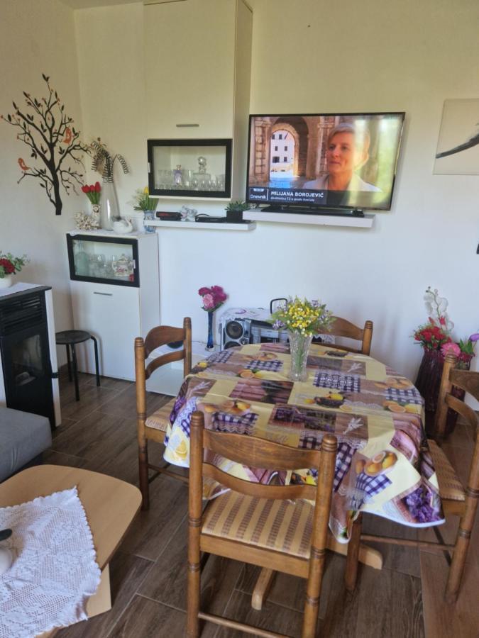 Vera Apartment Kampor Екстер'єр фото
