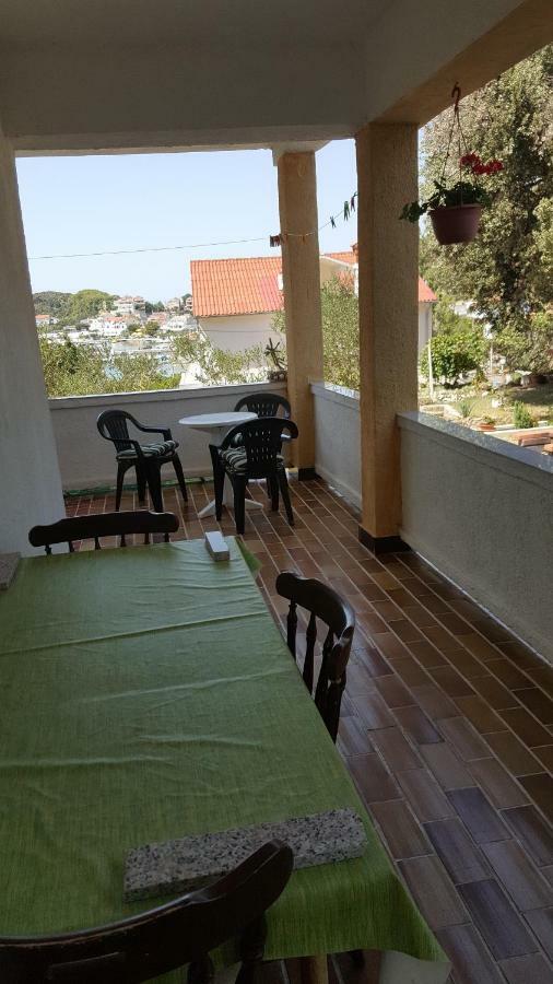 Vera Apartment Kampor Екстер'єр фото